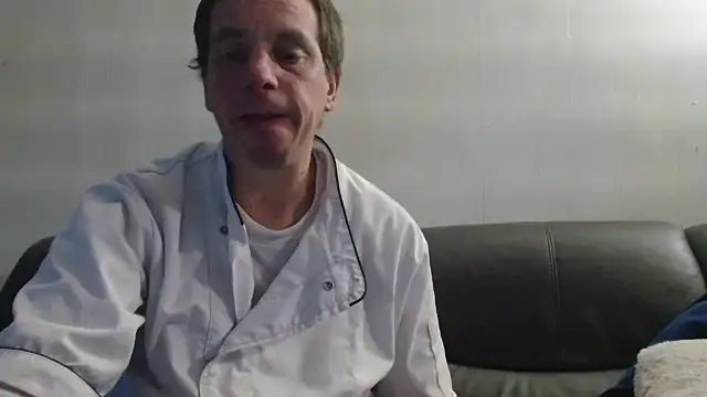 Snapshot of cloupefun chatting on 12-03-25, 07:38 cloupefun online show from 12-03-25, 07:38