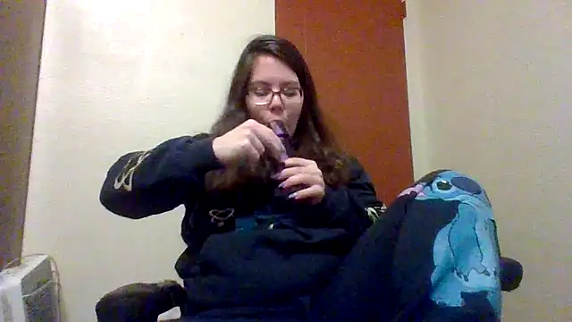 Snapshot of LacieStar chatting on 12-11-24, 09:55 LacieStar online show from 12-11-24, 09:55