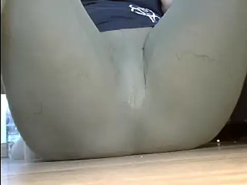 Snapshot of Squirtlady38 chatting on 02-17-25, 04:37 Squirtlady38 online show from 02-17-25, 04:37