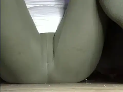 Snapshot of Squirtlady38 chatting on 02-21-25, 05:20 Squirtlady38 online show from 02-21-25, 05:20