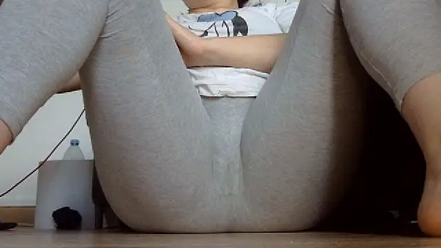 Snapshot of Squirtlady38 chatting on 09-12-25, 06:24 Squirtlady38 online show from 09-12-25, 06:24