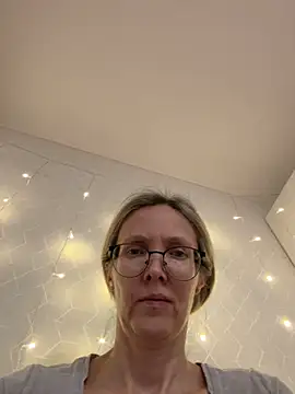 angelmommu online show from 02-16-26, 11:17