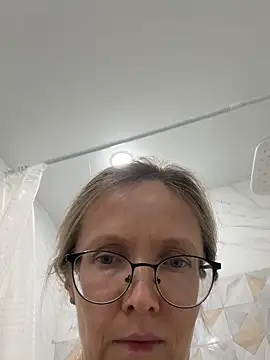 angelmommu online show from 04-04-26, 07:39