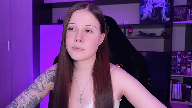 Snapshot of jasminevine chatting on 03-07-26, 08:33 jasminevine online show from 03-07-26, 08:33