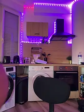 Helena Karel online show from 03-27-26, 03:12