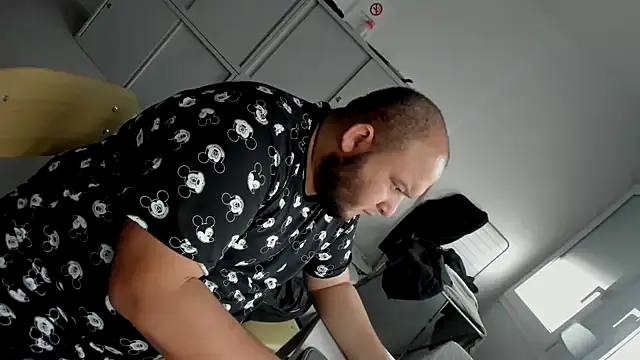 Snapshot of genderfluidco2 chatting on 01-19-25, 03:21 genderfluidco2 online show from 01-19-25, 03:21