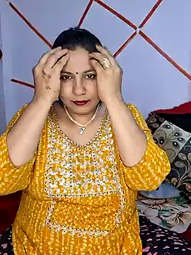 MOM-SUN-COUPLE online show from 01-10-25, 03:27