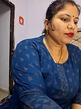 MOM-SUN-COUPLE online show from 02-23-25, 05:07