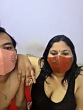 MOM-SUN-COUPLE online show from 09-09-25, 09:09