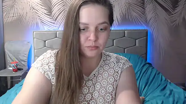 uliastar online show from 01-15-25, 04:11