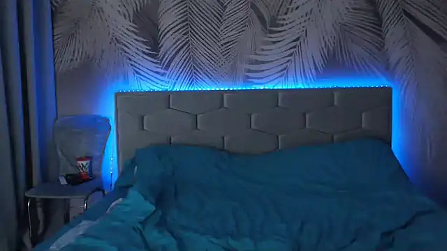 uliastar online show from 01-17-25, 06:57