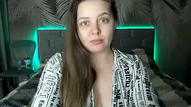 uliastar online show from 01-28-25, 10:56