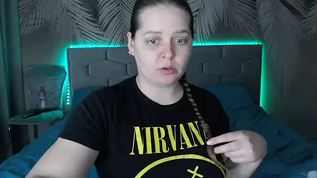 uliastar online show from 02-18-25, 09:21