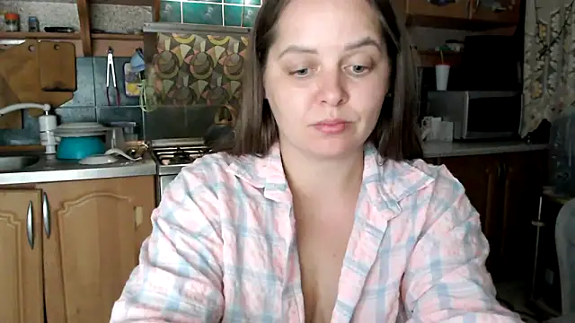 uliastar online show from 10-14-25, 07:03