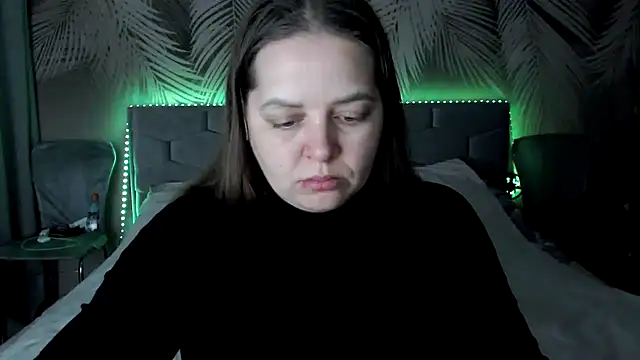 uliastar online show from 12-18-25, 07:03