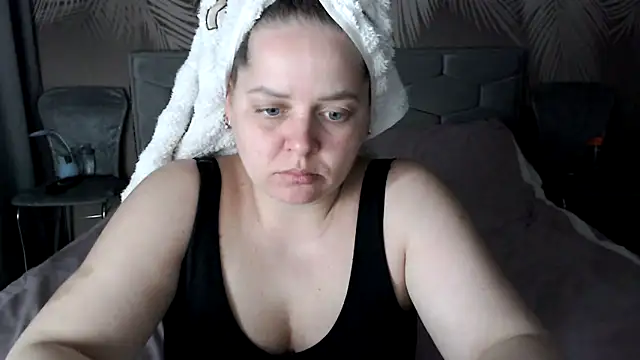 uliastar online show from 04-07-26, 07:31