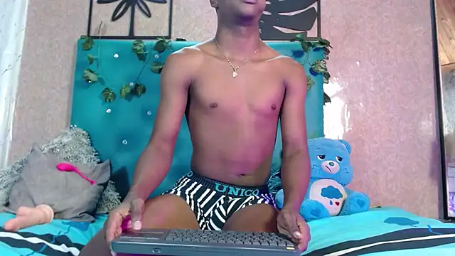 Snapshot of patrick__evans chatting on 02-13-25, 05:48 patrick evans online show from 02-13-25, 05:48