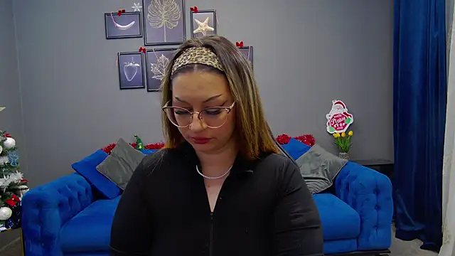 Katewalker  online show from 12-11-24, 08:39