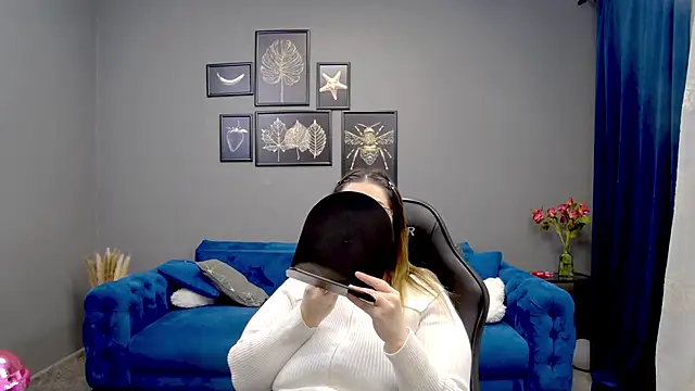 Katewalker  online show from 03-06-25, 06:16