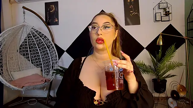 Katewalker  online show from 07-10-26, 07:05