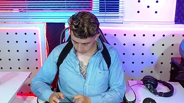 Darko0717 online show from 11-04-25, 11:42