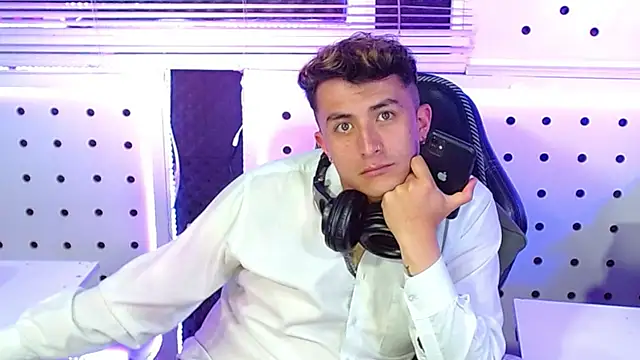 Darko0717 online show from 11-08-25, 12:11