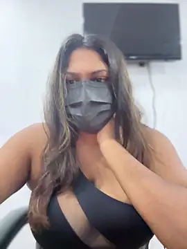 Snapshot of Black_Beauty997 chatting on 01-26-25, 05:34 Black Beauty997 online show from 01-26-25, 05:34