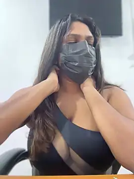 Snapshot of Black_Beauty997 chatting on 02-05-25, 05:31 Black Beauty997 online show from 02-05-25, 05:31