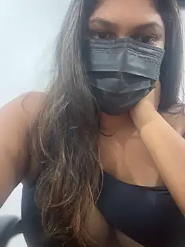 Snapshot of Black_Beauty997 chatting on 02-08-25, 04:36 Black Beauty997 online show from 02-08-25, 04:36