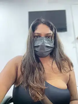 Snapshot of Black_Beauty997 chatting on 02-21-25, 03:10 Black Beauty997 online show from 02-21-25, 03:10