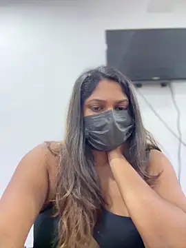 Snapshot of Black_Beauty997 chatting on 02-26-25, 05:28 Black Beauty997 online show from 02-26-25, 05:28