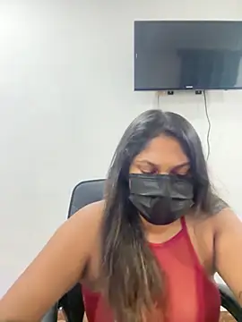 Snapshot of Black_Beauty997 chatting on 09-10-25, 05:13 Black Beauty997 online show from 09-10-25, 05:13