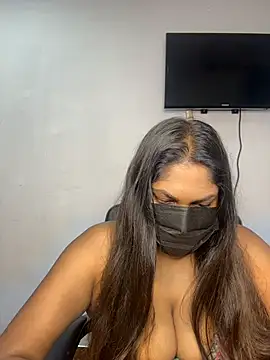 Snapshot of Black_Beauty997 chatting on 11-23-25, 09:31 Black Beauty997 online show from 11-23-25, 09:31