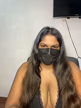 Snapshot of Black_Beauty997 chatting on 12-15-25, 09:24 Black Beauty997 online show from 12-15-25, 09:24