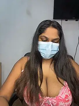 Snapshot of Black_Beauty997 chatting on 01-09-26, 05:48 Black Beauty997 online show from 01-09-26, 05:48