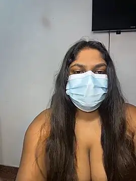 Snapshot of Black_Beauty997 chatting on 01-11-26, 06:35 Black Beauty997 online show from 01-11-26, 06:35