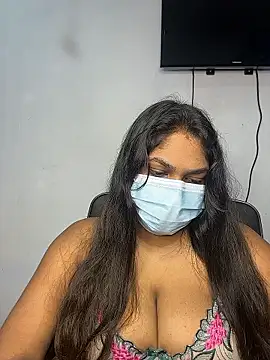 Snapshot of Black_Beauty997 chatting on 01-12-26, 05:29 Black Beauty997 online show from 01-12-26, 05:29