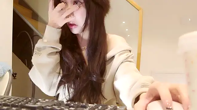 Serena-AU online show from 01-15-25, 02:13