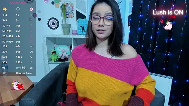 Snapshot of alexysgray chatting on 12-11-24, 02:11 alexysgray online show from 12-11-24, 02:11