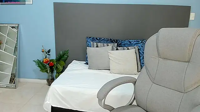 kylie reyes online show from 09-23-25, 08:12