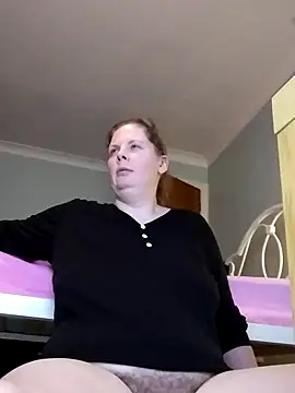 Snapshot of xxSexyBushLinnxx chatting on 12-28-24, 09:19 xxSexyBushLinnxx online show from 12-28-24, 09:19