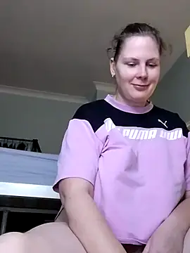 Snapshot of xxSexyBushLinnxx chatting on 02-26-25, 12:03 xxSexyBushLinnxx online show from 02-26-25, 12:03