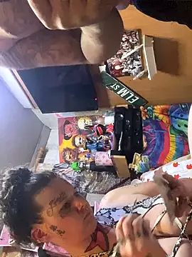 Snapshot of Codybabyy456 chatting on 10-29-25, 05:04 Codybabyy456 online show from 10-29-25, 05:04