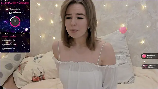 Snapshot of EvaSileZ chatting on 12-06-24, 05:33 EvaSileZ online show from 12-06-24, 05:33