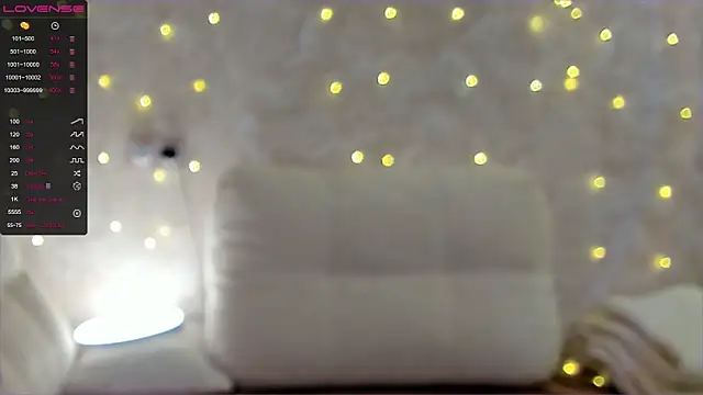 Snapshot of EvaSileZ chatting on 09-19-25, 05:09 EvaSileZ online show from 09-19-25, 05:09