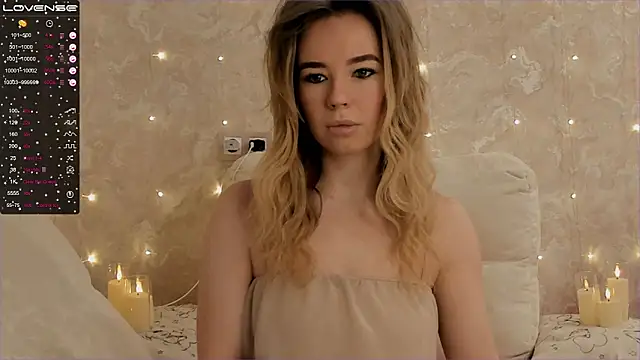 Snapshot of EvaSileZ chatting on 12-17-25, 05:13 EvaSileZ online show from 12-17-25, 05:13