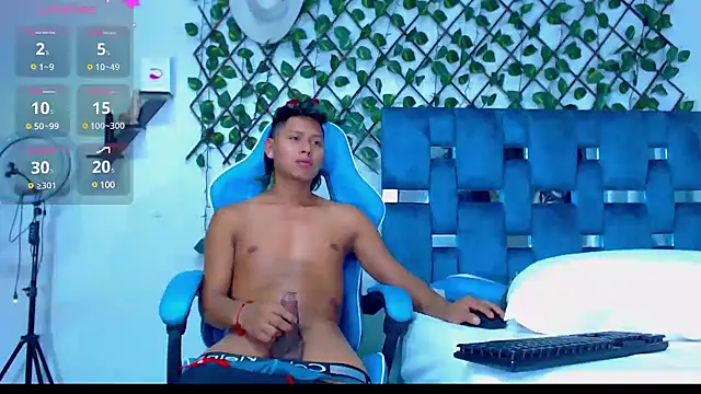 Hakim prettynigg online show from 12-06-24, 06:28