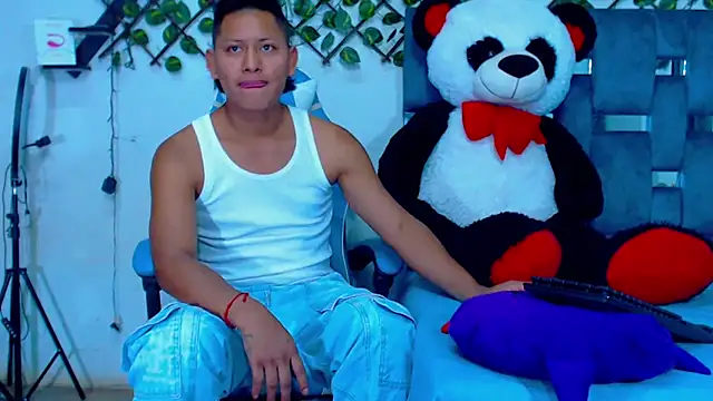 Snapshot of Hakim_prettynigg chatting on 04-02-26, 10:07 Hakim prettynigg online show from 04-02-26, 10:07