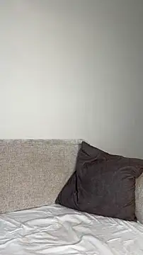 Mia Roxie online show from 11-18-25, 02:39