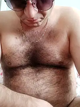 Snapshot of fraud705 chatting on 10-09-25, 01:20 fraud705 online show from 10-09-25, 01:20